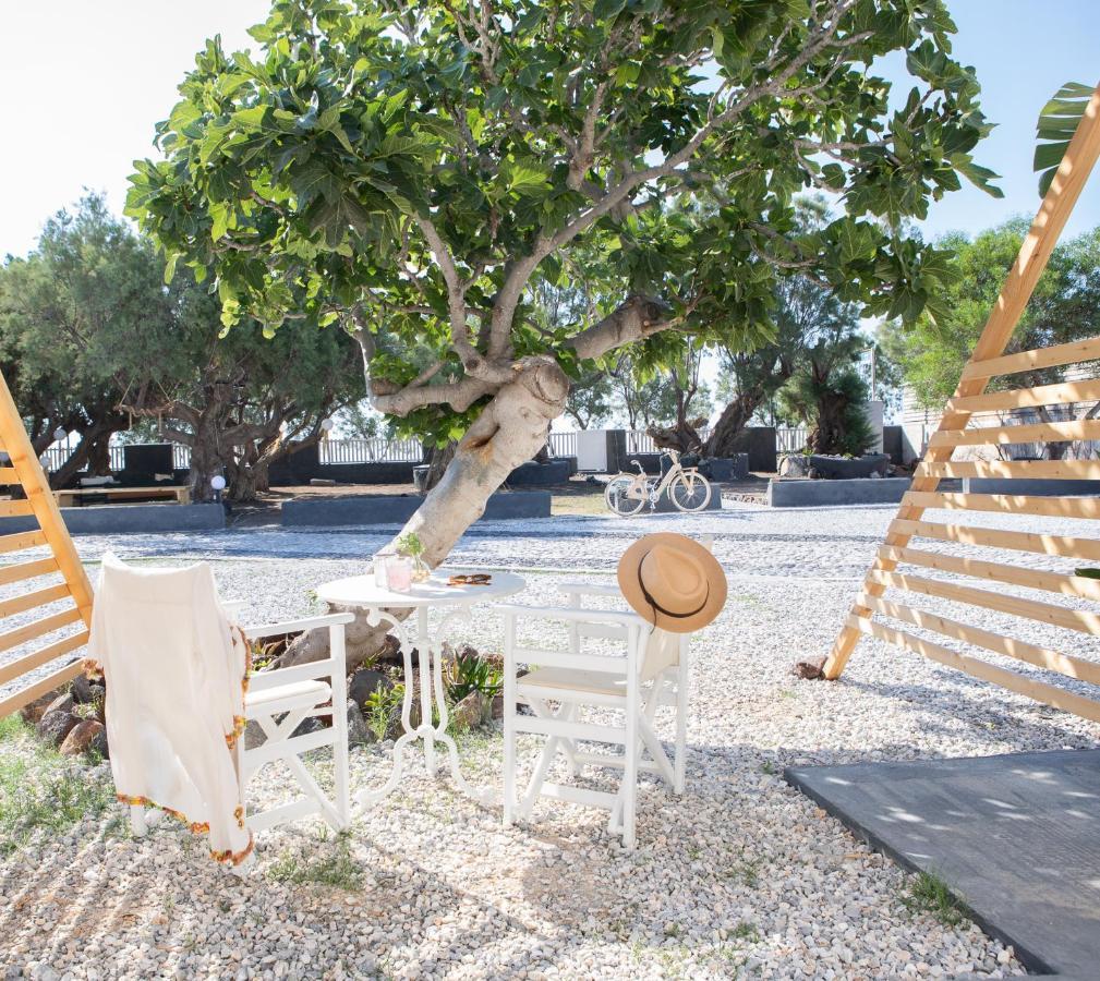 Exi Sea Side Aparthotel Perissa (Santorini)