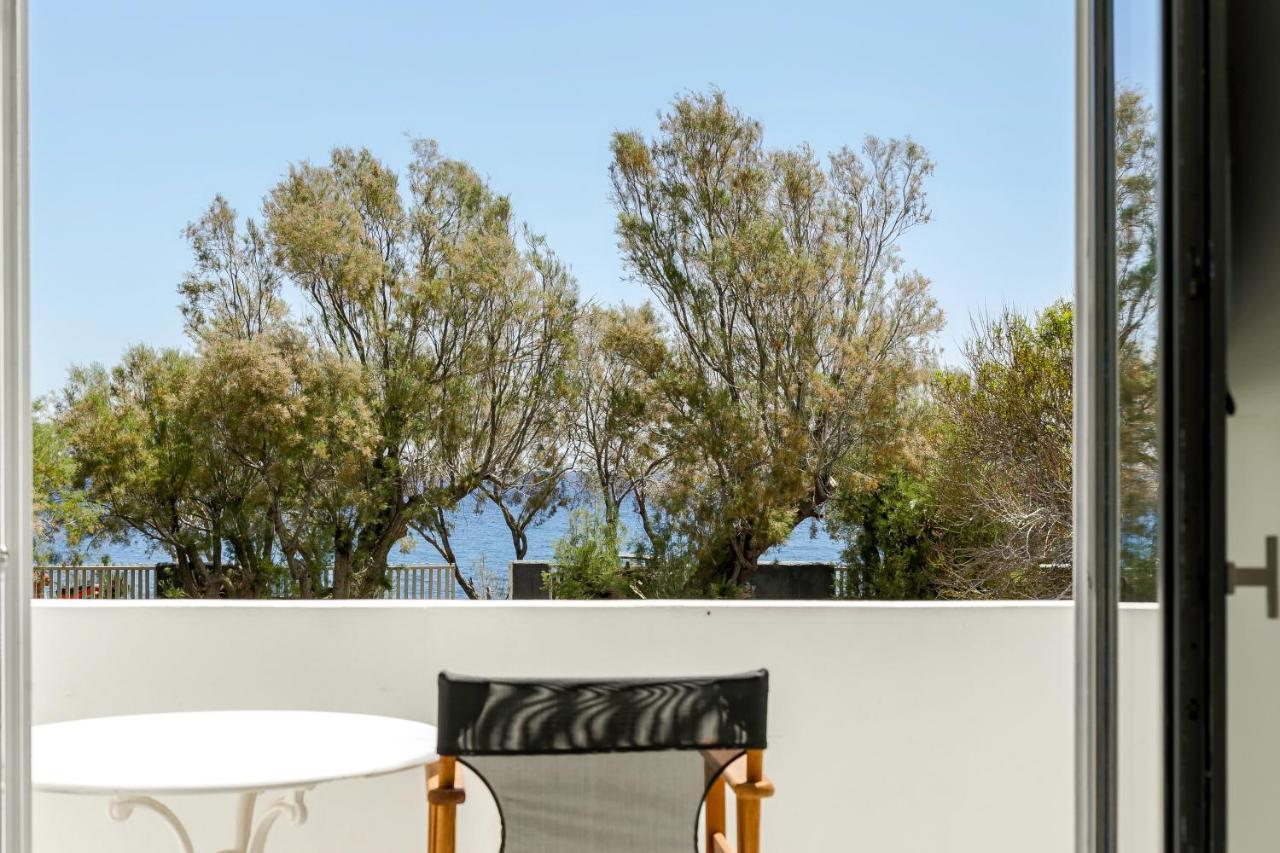 Exi Sea Side Perissa (Santorini)
